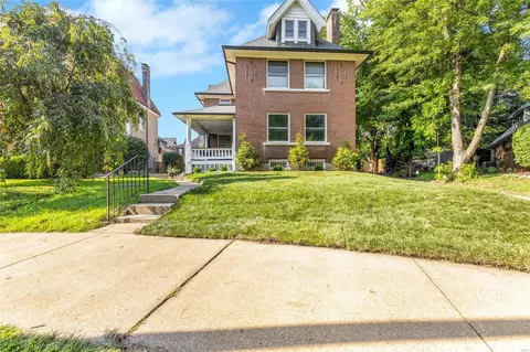 2956 Milton Blvd, Saint Louis, MO 63104
