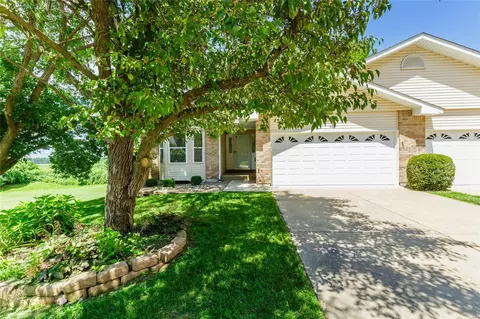 3004 Shady Oak Dr #12A, Saint Charles, MO 63301