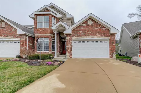 117 Woodland Place Ct, Saint Charles, MO 63303
