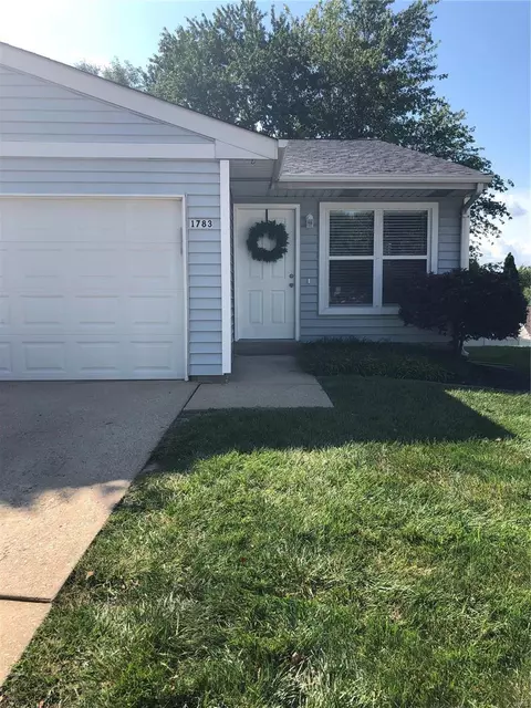 1783 Knoll Ter #89, Saint Peters, MO 63376