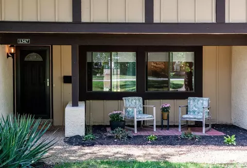 1347 Heritage Lndg #C, Saint Charles, MO 63303