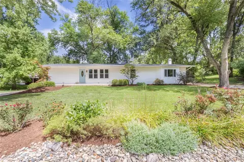 148 Delord Ave, Maryland Heights, MO 63043