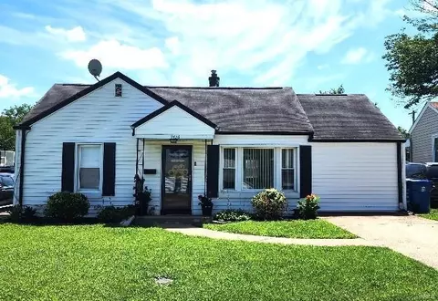 9436 Miriam Ave, Overland, MO 63114
