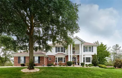 17013 Chesterfield Estates Ct, Chesterfield, MO 63005