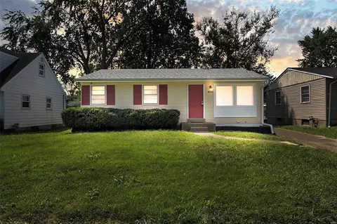 1206 Walker Ave, Saint Louis, MO 63138