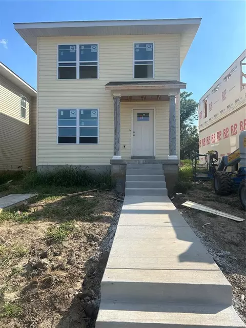 3706 Hebert St, Saint Louis, MO 63107