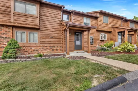 44 Cedar Grove Ct #B, Saint Charles, MO 63304