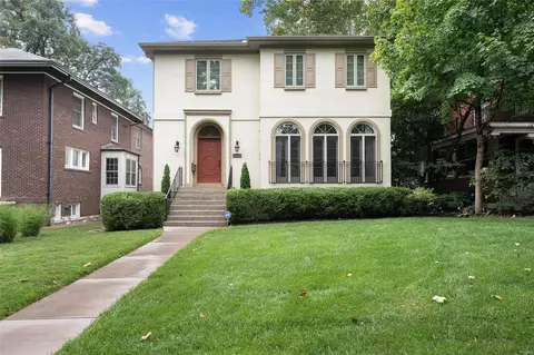7184 Kingsbury Blvd, Saint Louis, MO 63130