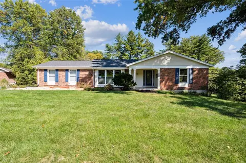 12535 Trammell Ct, Saint Louis, MO 63141