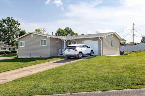 125 Freeman Dr, Saint Louis, MO 63129