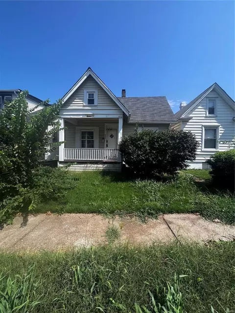 6621 Etzel Ave, University City, MO 63130