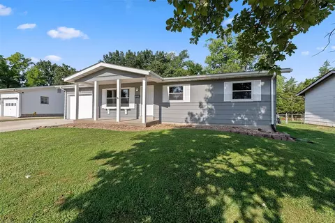 501 Dardenne Dr, O'fallon, MO 63366 photo 3