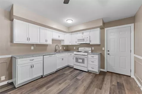 501 Dardenne Dr, O'fallon, MO 63366 photo 11