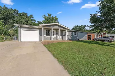 501 Dardenne Dr, O'fallon, MO 63366 photo 4