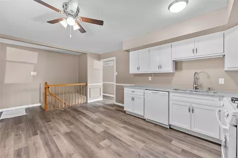 501 Dardenne Dr, O'fallon, MO 63366 photo 13