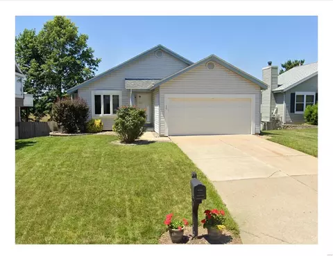 30 Aspen Pointe Dr, Saint Peters, MO 63376