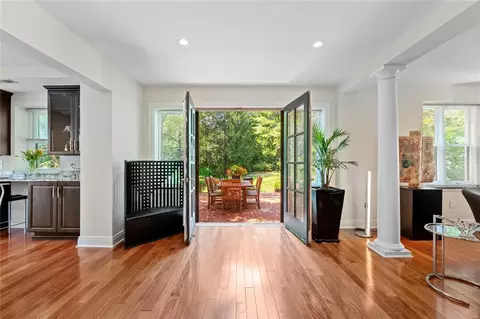 Entry Way - 1 Daniel Rd, Ladue, MO 63124 photo 1 of 3