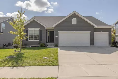 627 Creek Bend Dr, Lake Saint Louis, MO 63367