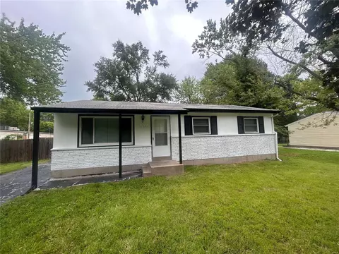 1371 Farmview Ave, Saint Louis, MO 63138