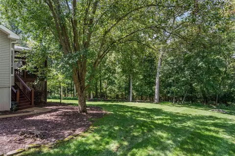 Exterior - 1104 New Ballwin Oaks Dr, Ballwin, MO 63021 photo 7 of 10