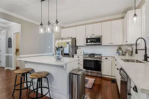 Kitchen - 1104 New Ballwin Oaks Dr, Ballwin, MO 63021 photo 1 of 4