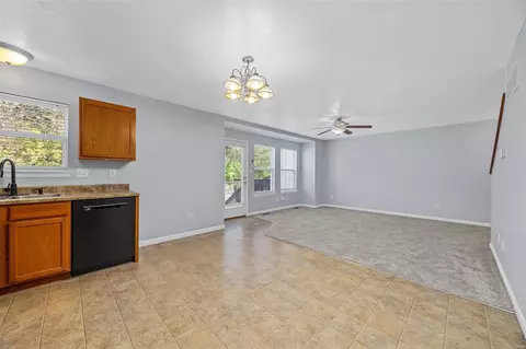 Living - 5523 Wavecrest Cir, Saint Charles, MO 63304 photo 4 of 5
