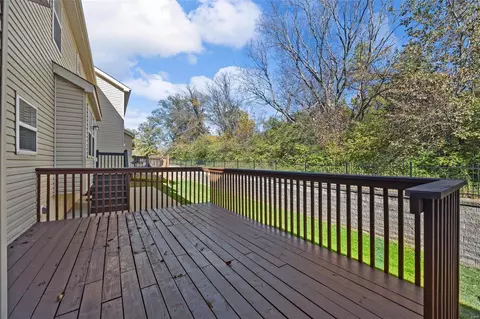 Exterior - 5523 Wavecrest Cir, Saint Charles, MO 63304 photo 2 of 5
