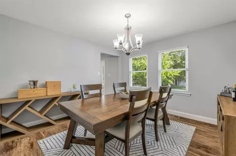 Dining - 569 Monroe Mill Dr, Ballwin, MO 63011 photo 2 of 3