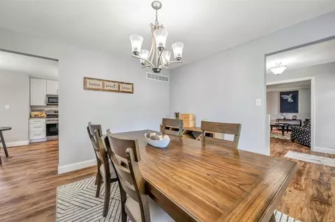 Dining - 569 Monroe Mill Dr, Ballwin, MO 63011 photo 3 of 3