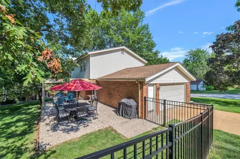 Exterior - 569 Monroe Mill Dr, Ballwin, MO 63011 photo 5 of 17