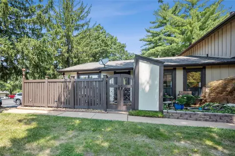 11140 Towering Pines Dr, Saint Louis, MO 63136