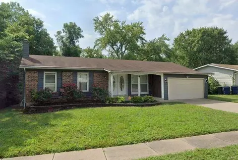 11680 Fox Hall Ln, Florissant, MO 63033