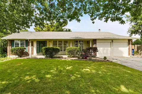 7349 Becker Rd, Saint Louis, MO 63129