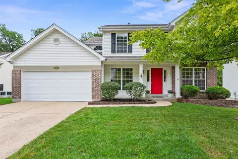 716 Emerald Oaks Ct, Eureka, MO 63025