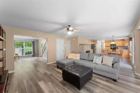 716 Emerald Oaks Ct, Eureka, MO 63025 photo 17