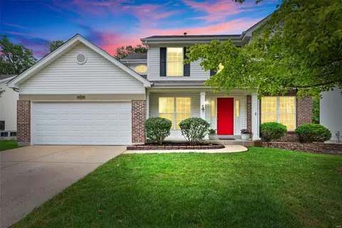 716 Emerald Oaks Ct, Eureka, MO 63025 photo 2
