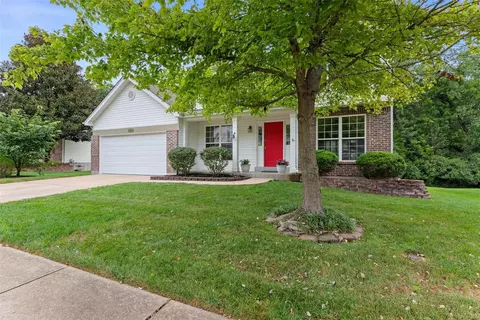 716 Emerald Oaks Ct, Eureka, MO 63025 photo 4
