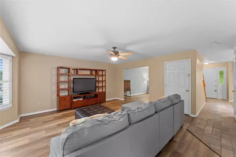 716 Emerald Oaks Ct, Eureka, MO 63025 photo 16