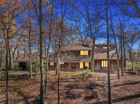 4643 Cliff Forest Dr, Wildwood, MO 63069