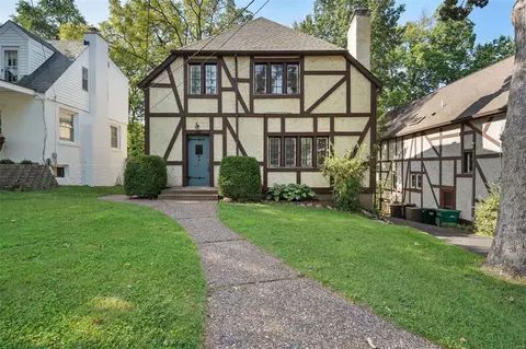 336 Newport Ave, Saint Louis, MO 63119