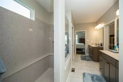 Bath - 263 Keaton Woods Dr, O'fallon, MO 63368 photo 3 of 5