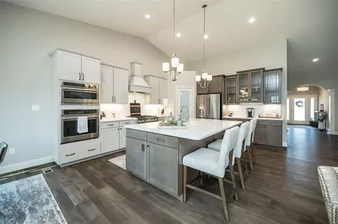 Kitchen - 263 Keaton Woods Dr, O'fallon, MO 63368 photo 5 of 5