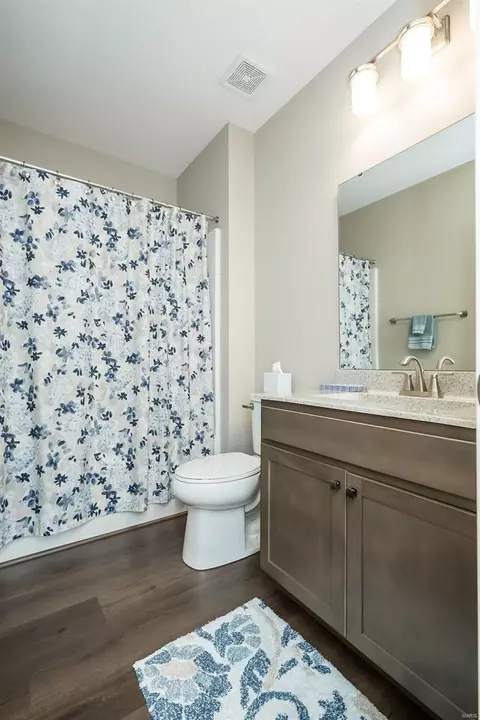 Bath - 263 Keaton Woods Dr, O'fallon, MO 63368 photo 5 of 5