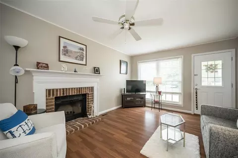 1024 Treetop Village Dr, Ballwin, MO 63021 photo 6