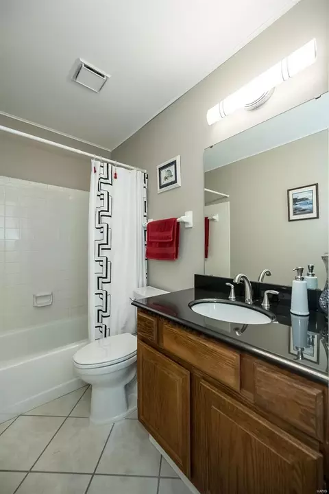 1024 Treetop Village Dr, Ballwin, MO 63021 photo 23