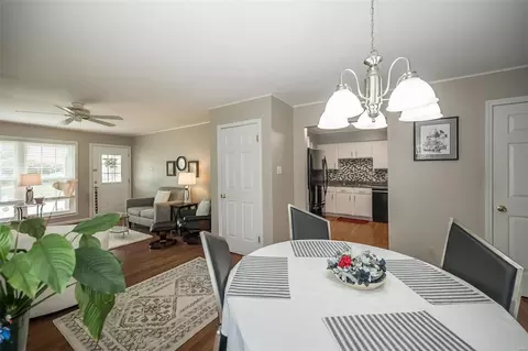 1024 Treetop Village Dr, Ballwin, MO 63021 photo 11
