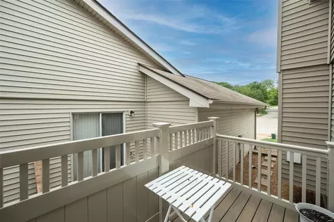 1024 Treetop Village Dr, Ballwin, MO 63021 photo 31