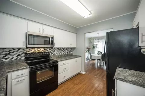 1024 Treetop Village Dr, Ballwin, MO 63021 photo 12