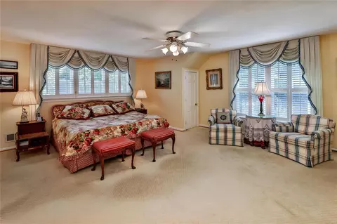Bedroom - 26 Dielman Rd, Ladue, MO 63124 photo 3 of 4