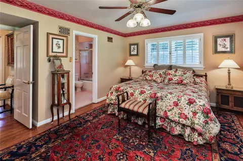 Bedroom - 26 Dielman Rd, Ladue, MO 63124 photo 2 of 4